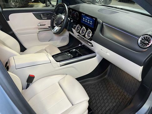 Certified 2025 Mercedes-Benz GLA 250 4MATIC image 11