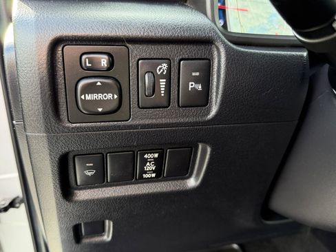Used 2015 Toyota 4Runner Limited AWD/4WD image 14