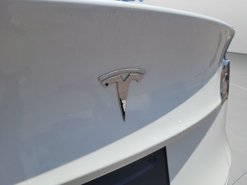 Used 2024 Tesla Model Y Long Range RWD image 28