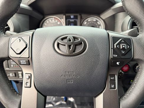 Used 2018 Toyota Tacoma TRD Pro AWD/4WD image 21