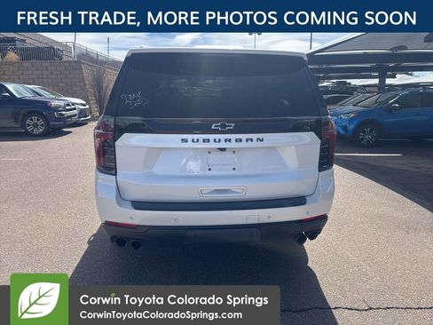 Used 2025 Chevrolet Suburban Z71 image 7