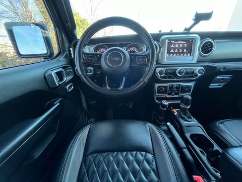 Used 2019 Jeep Wrangler Unlimited Sport S image 34