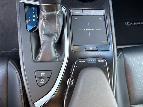 Used 2022 Lexus UX 250h w/ Accessory Package (Z2) image 23