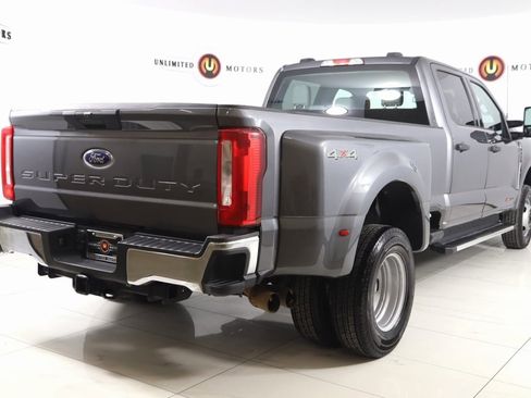 Used 2023 Ford F350 XLT image 3