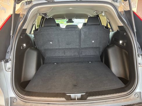 Used 2025 Honda CR-V LX image 9