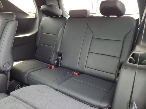New 2026 Chevrolet Traverse High Country w/ LPO, Floor Liner Package AWD/4WD image 16