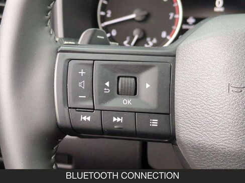Used 2026 Nissan Rogue SV FWD image 17