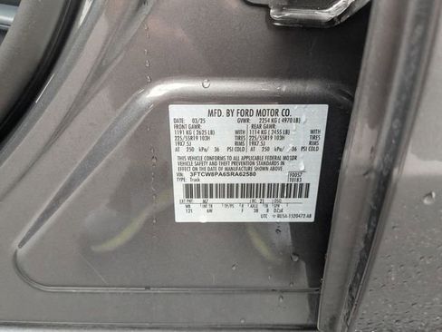 Used 2025 Ford Maverick Lobo AWD/4WD image 29