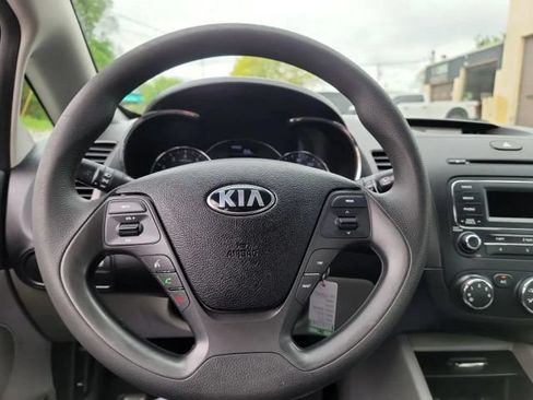 Used 2015 Kia Forte LX FWD image 15