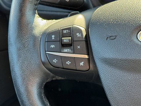 Used 2020 Ford Escape Titanium image 27