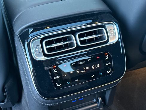 New 2025 Mercedes-Benz S 580 4MATIC Sedan image 13