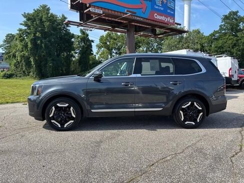 Used 2024 Kia Telluride EX w/ EX Captain's Chair Package AWD/4WD image 7