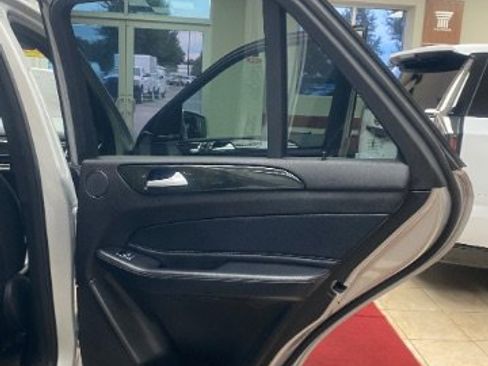 Used 2018 Mercedes-Benz GLE 350 image 10
