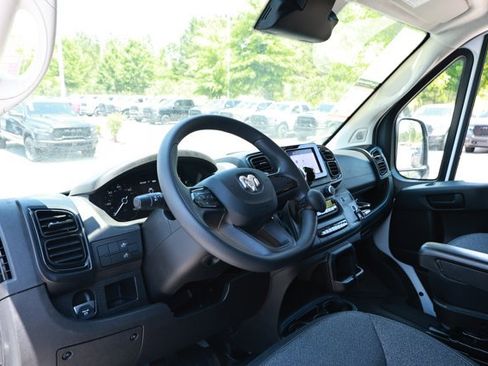 Used 2025 RAM ProMaster 2500 FWD image 22