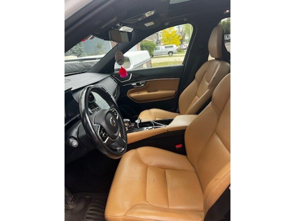 Used 2019 Volvo XC90 T6 Momentum w/ Advanced Package AWD/4WD image 8