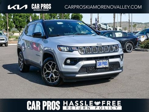 Used 2025 Jeep Compass Limited image 1