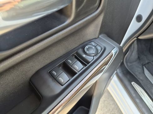 Used 2019 Chevrolet Silverado 1500 LT Trail Boss AWD/4WD image 20