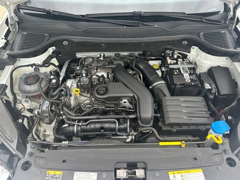 Used 2023 Volkswagen Taos SE w/ Panoramic Sunroof Package AWD/4WD image 27