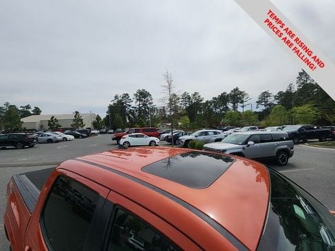 Used 2016 Toyota Tacoma TRD Sport w/ Premium & Technology Package image 22