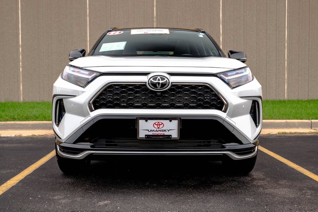 Used 2025 Toyota RAV4 XSE w/ Premium Package AWD/4WD image 3
