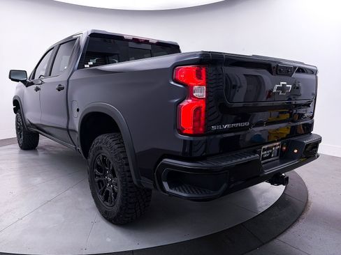 Used 2024 Chevrolet Silverado 1500 ZR2 w/ Technology Package image 15
