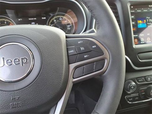 Certified 2022 Jeep Cherokee Latitude Lux image 19