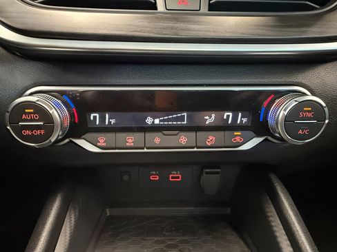 New 2026 Nissan Altima 2.5 SV FWD image 21