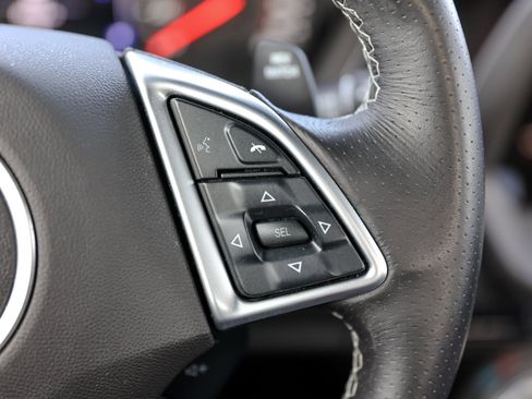 Certified 2020 Chevrolet Camaro SS image 37