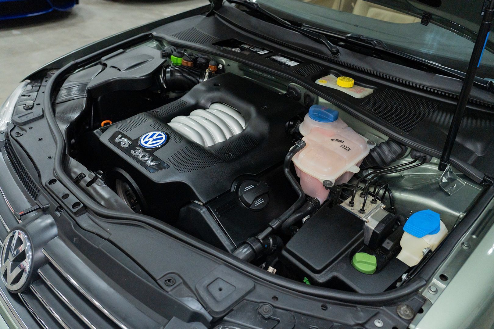 Used 2002 Volkswagen Passat GLX AWD/4WD image 41