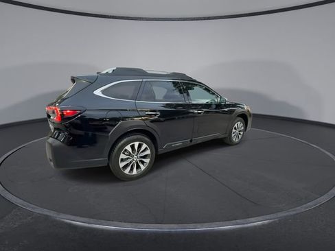 Certified 2025 Subaru Outback Touring AWD/4WD image 8