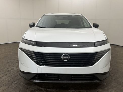 Used 2025 Nissan Murano SL w/ Cargo Package AWD/4WD image 2