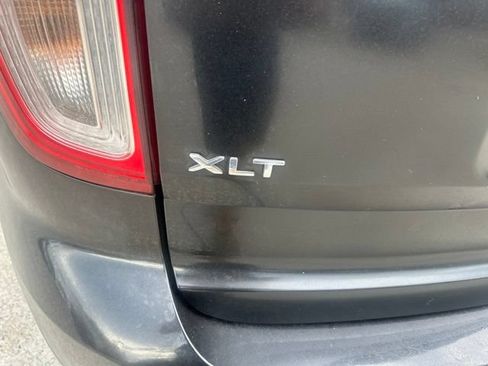 Used 2015 Ford Explorer XLT w/ Equipment Group 202B FWD image 29