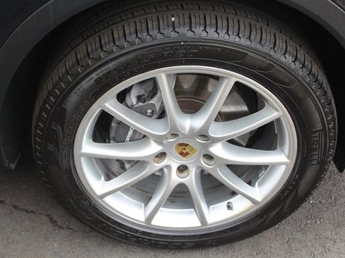 Used 2019 Porsche Cayenne image 27