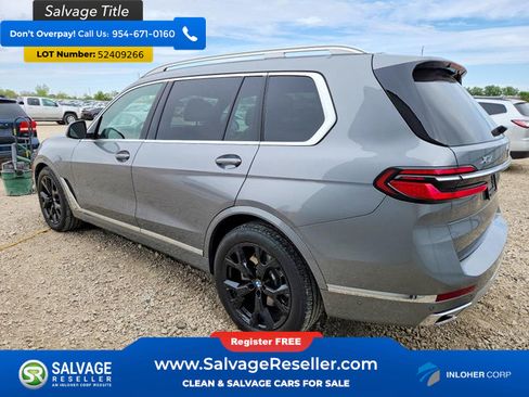 Used 2025 BMW X7 xDrive40i AWD/4WD image 3