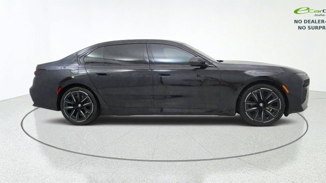 Used 2025 BMW i7 eDrive50 w/ M Sport Package RWD image 1