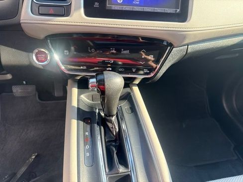 Used 2018 Honda HR-V EX image 18