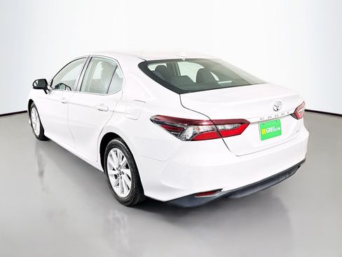 Used 2022 Toyota Camry LE FWD image 7