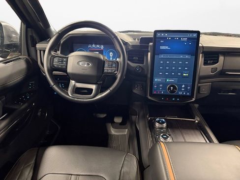 Used 2024 Ford Expedition Max Platinum AWD/4WD image 11