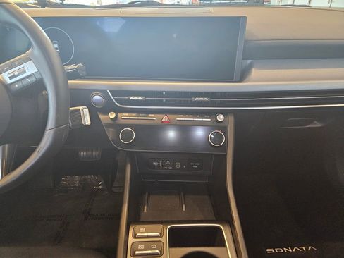 Used 2024 Hyundai Sonata SEL w/ Convenience Package FWD image 18