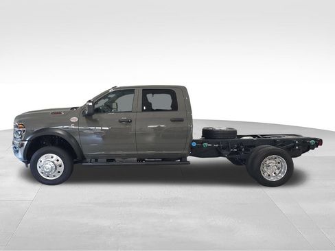 New 2026 RAM 5500 Tradesman AWD/4WD image 2