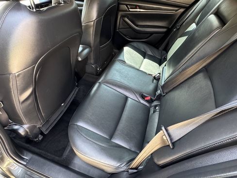 Used 2021 MAZDA MAZDA3 s FWD image 24