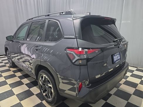 Used 2026 Subaru Forester Premium AWD/4WD image 6