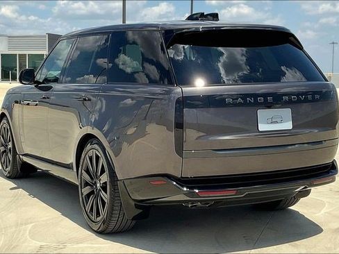 New 2025 Land Rover Range Rover SE AWD/4WD image 3