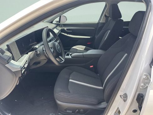 Used 2025 Hyundai Sonata SEL FWD image 10