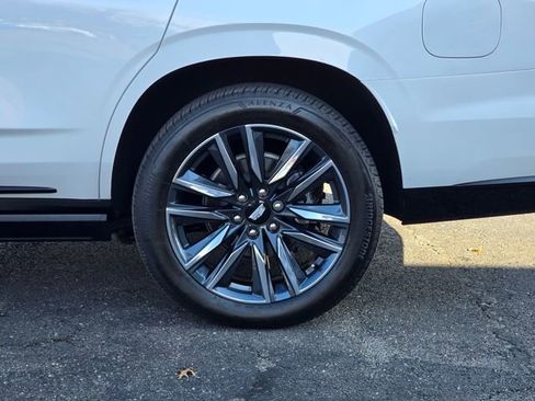 Used 2024 Cadillac Escalade Sport Platinum image 12