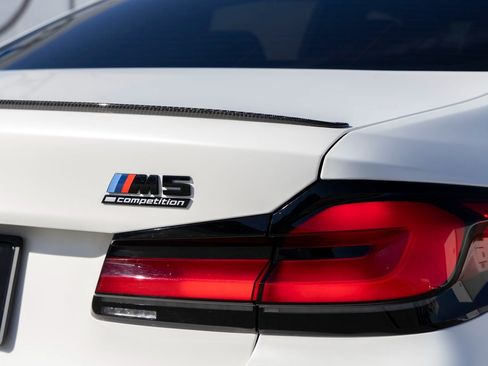 Certified 2022 BMW M5 w/ Competition Package image 11