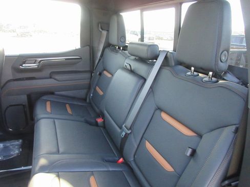 New 2026 GMC Sierra 1500 AT4 w/ AT4 Premium Package image 15