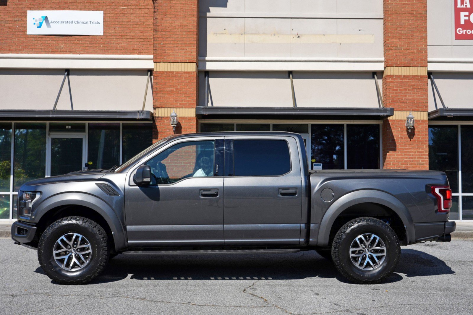 Used 2018 Ford F150 Raptor w/ Equipment Group 801A Mid AWD/4WD image 49