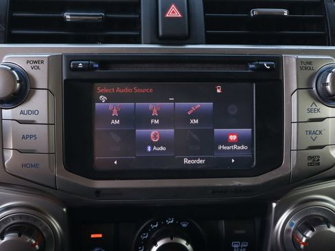 Used 2019 Toyota 4Runner SR5 AWD/4WD image 32