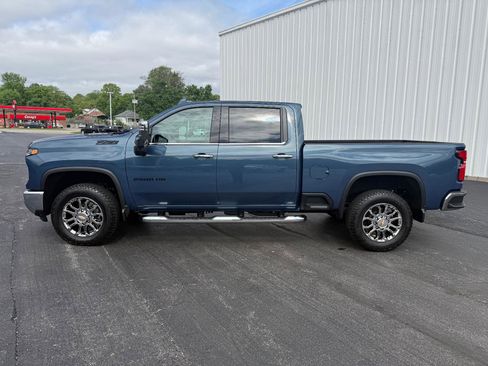 New 2026 Chevrolet Silverado 2500 LTZ w/ LTZ Premium Package AWD/4WD image 2